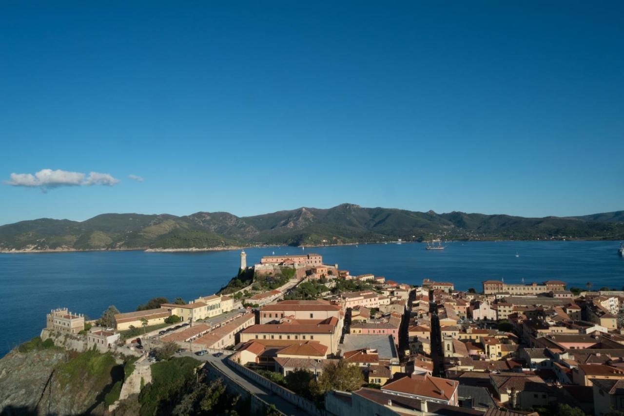 Casa Vacanze Nel Centro Storico Di Portoferraio Exterior photo