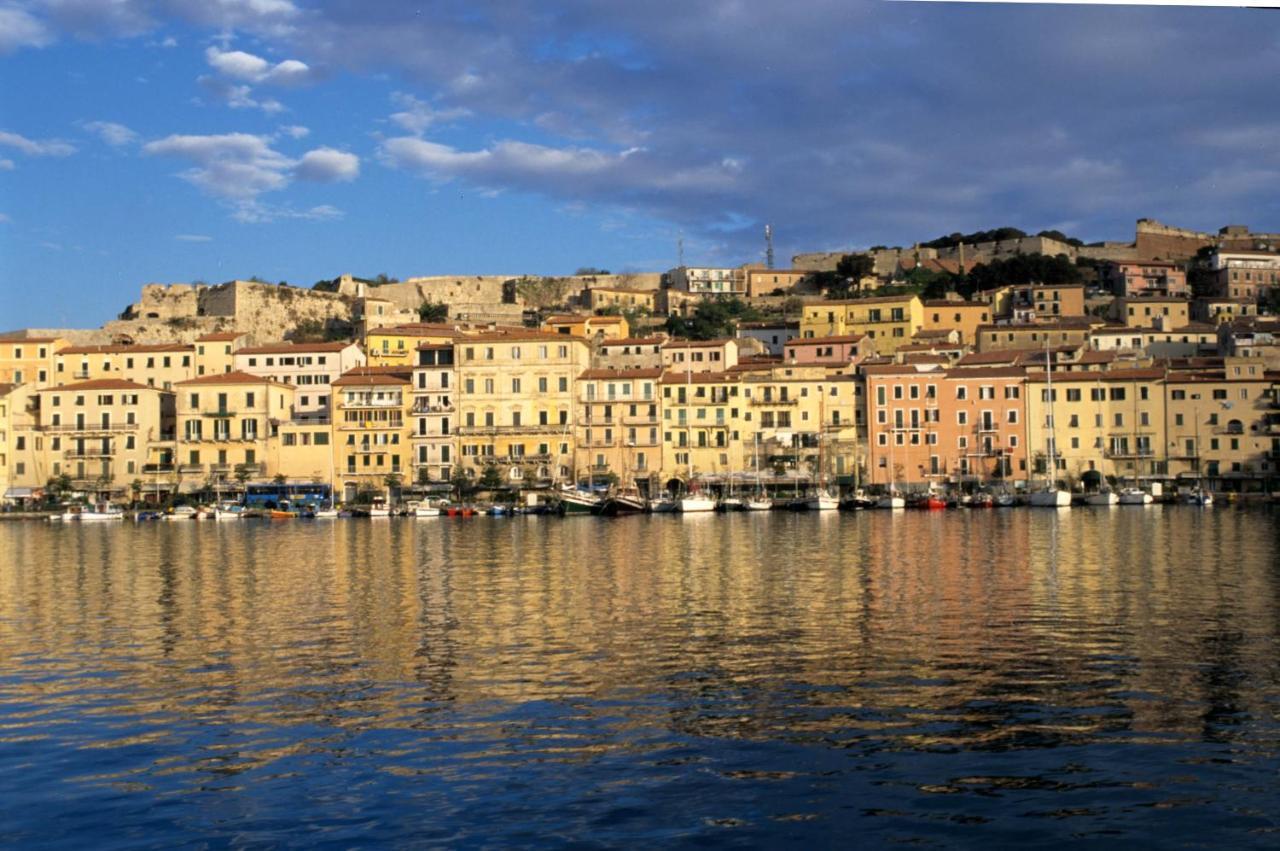 Casa Vacanze Nel Centro Storico Di Portoferraio Exterior photo